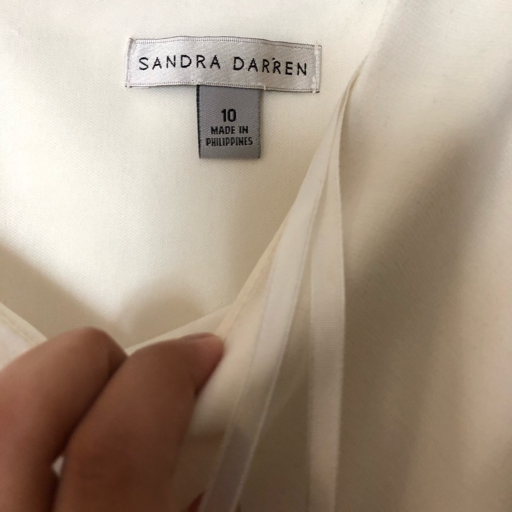Sandra Darren